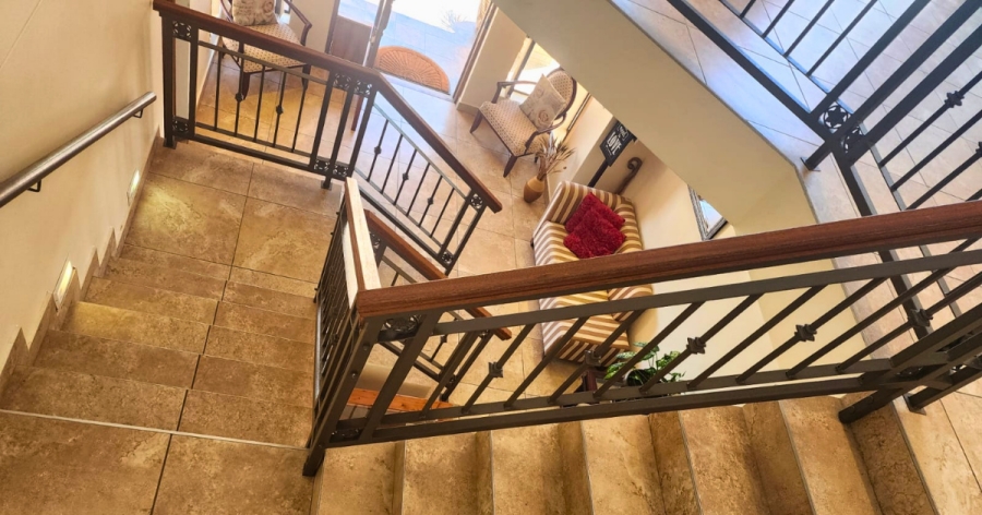 4 Bedroom Property for Sale in Mossel Bay Central Western Cape